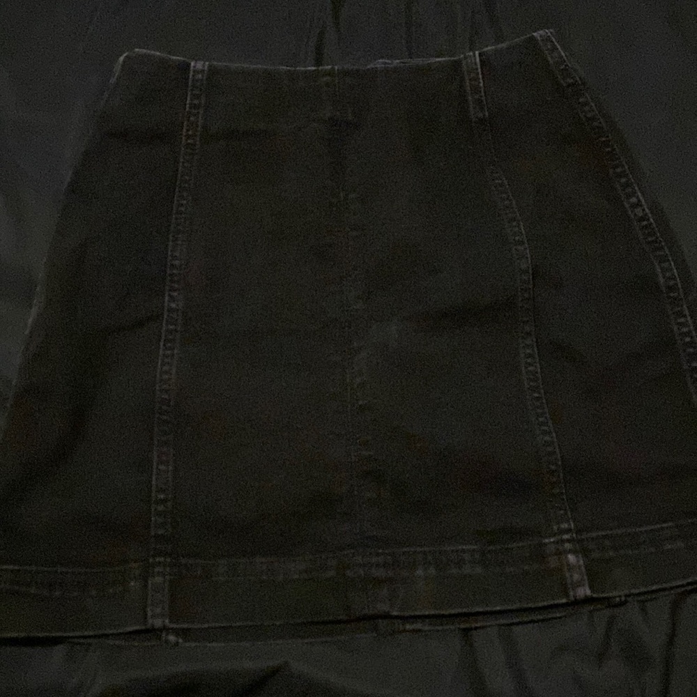 black skirt